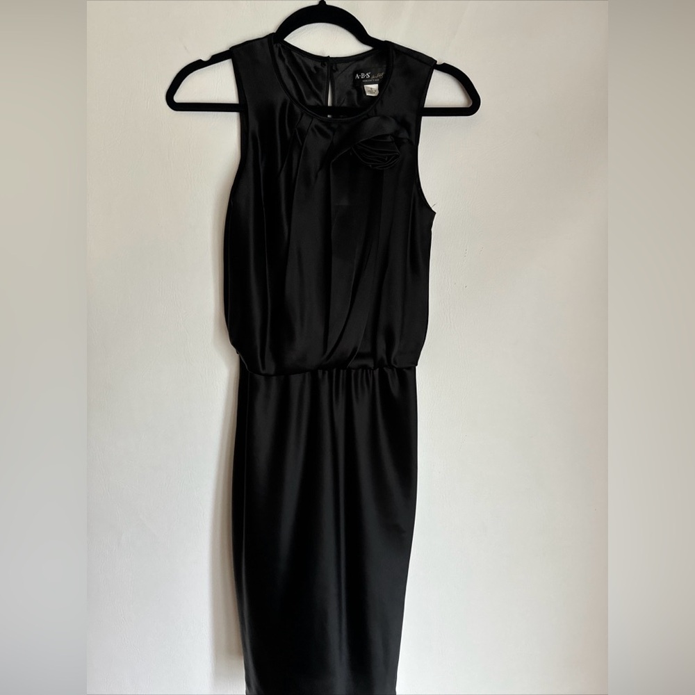 Abs Collection Dress Satin Black With Bow Size 0 Midi Length preloved item